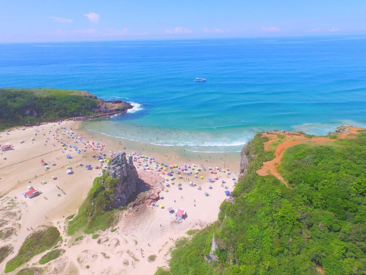 Casa De 2 Quartos Com 2 Ares-Condicionados Em Torres-Rs - Na Mais Bela Praia Gaucha - Cozinha - Banheiro - Tv Smart 32 E Wi-Fi - Estacionamento - Anfitria Superhost No Bnbヴィラ エクステリア 写真