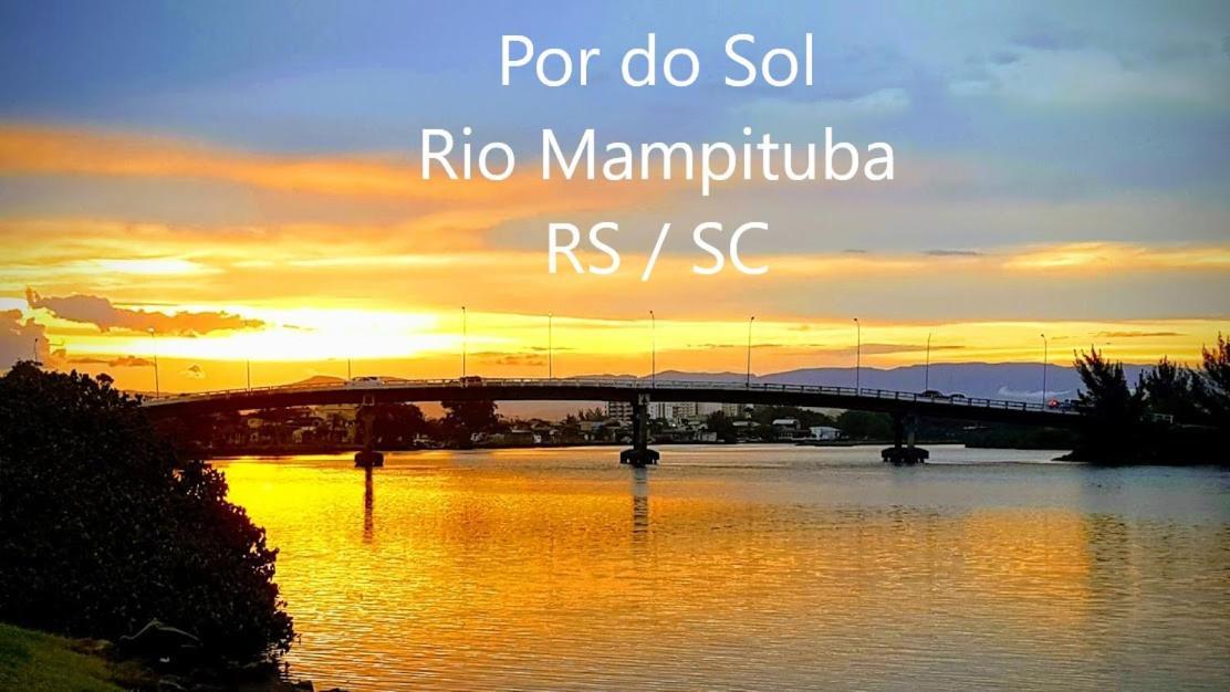Casa De 2 Quartos Com 2 Ares-Condicionados Em Torres-Rs - Na Mais Bela Praia Gaucha - Cozinha - Banheiro - Tv Smart 32 E Wi-Fi - Estacionamento - Anfitria Superhost No Bnbヴィラ エクステリア 写真