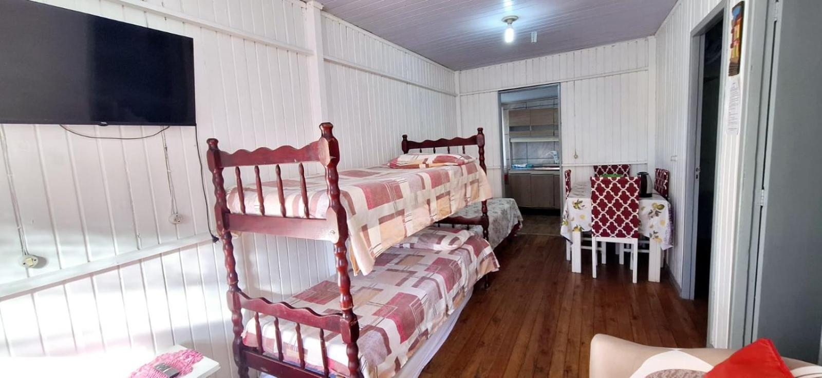Casa De 2 Quartos Com 2 Ares-Condicionados Em Torres-Rs - Na Mais Bela Praia Gaucha - Cozinha - Banheiro - Tv Smart 32 E Wi-Fi - Estacionamento - Anfitria Superhost No Bnbヴィラ エクステリア 写真