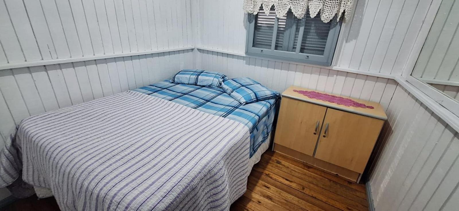 Casa De 2 Quartos Com 2 Ares-Condicionados Em Torres-Rs - Na Mais Bela Praia Gaucha - Cozinha - Banheiro - Tv Smart 32 E Wi-Fi - Estacionamento - Anfitria Superhost No Bnbヴィラ エクステリア 写真